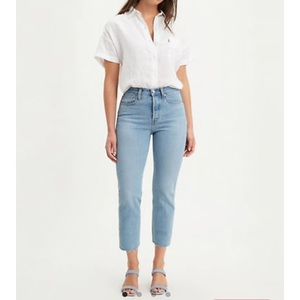 Levis // Wedgie Straight Jeans // 25